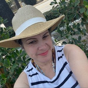 Meet your Posher, Veronica